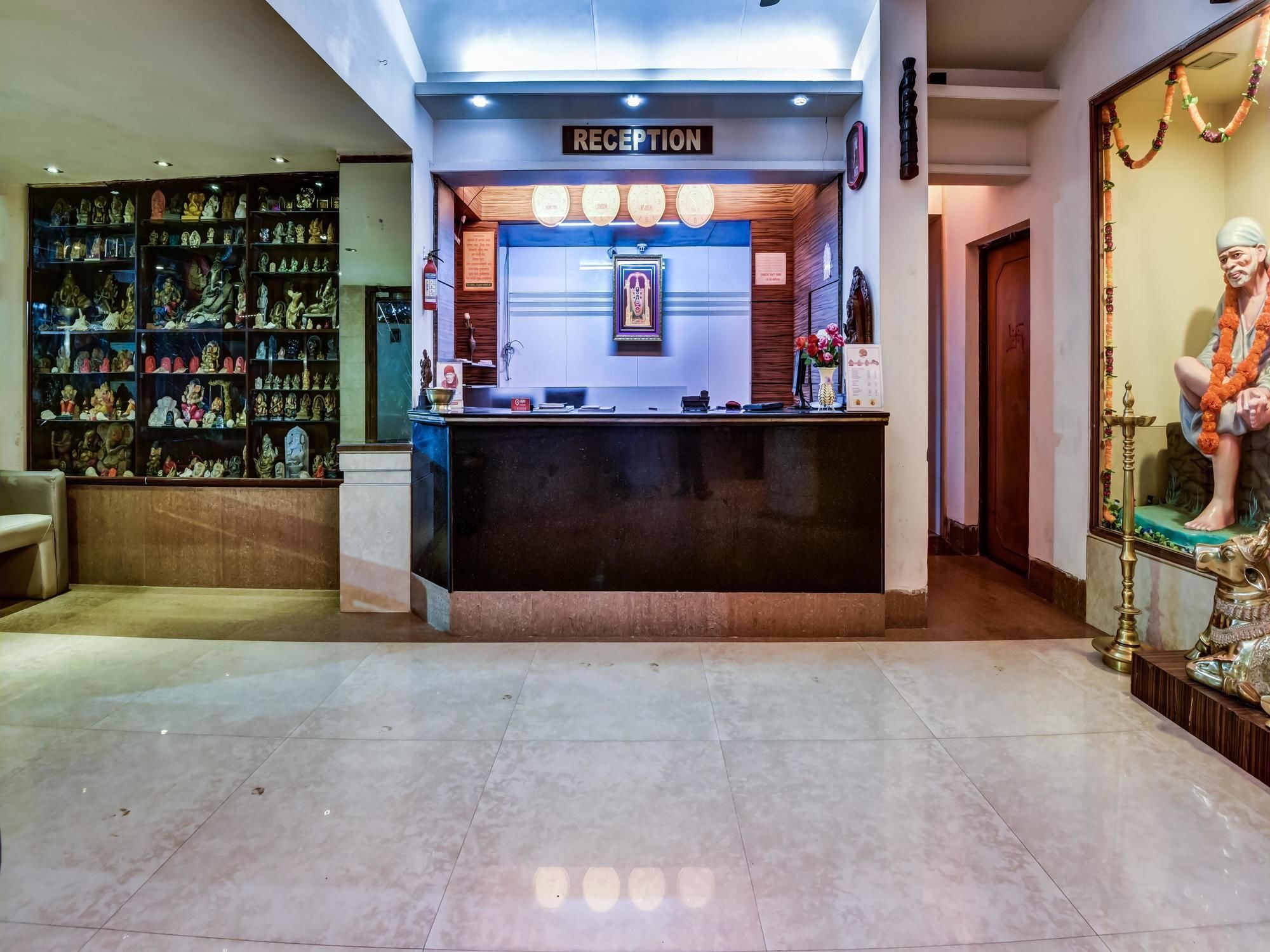 Oyo 1781 Hotel Panchratna Panvel Zewnętrze zdjęcie